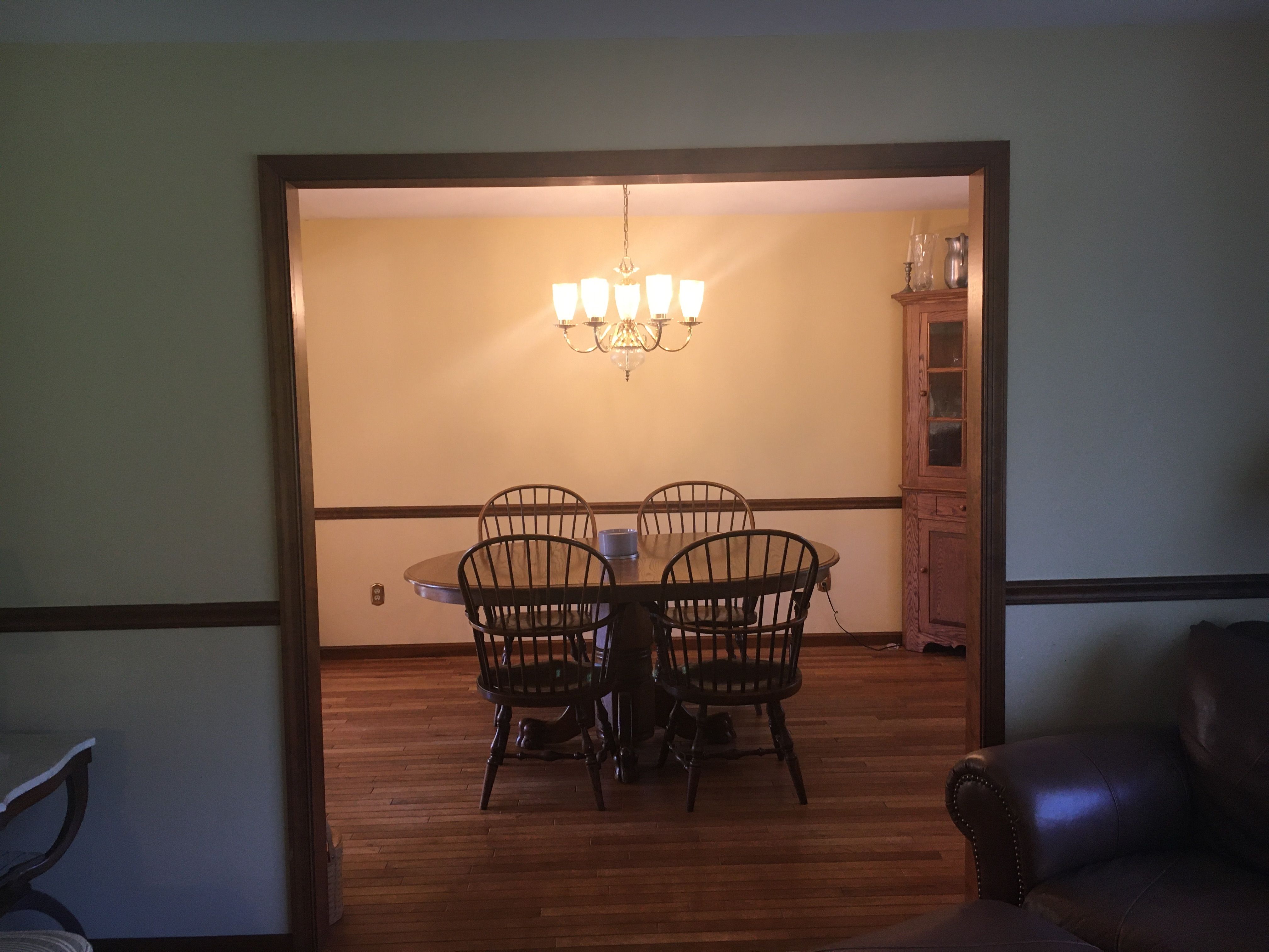Customer Dinning Chair thumbnail 2