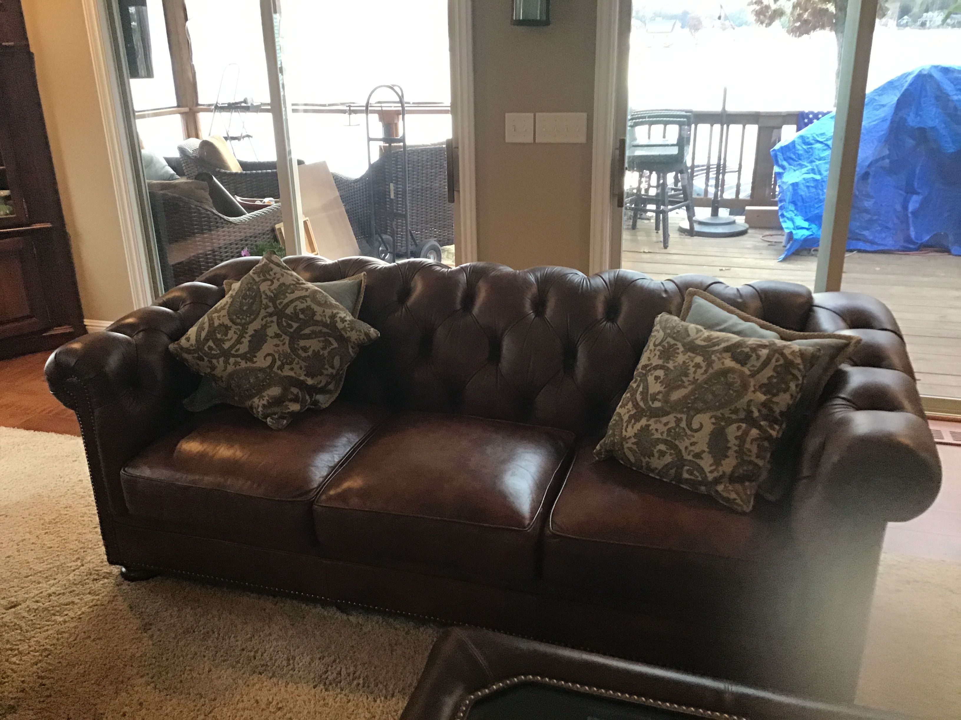 Customer_Leather Couch thumbnail 2