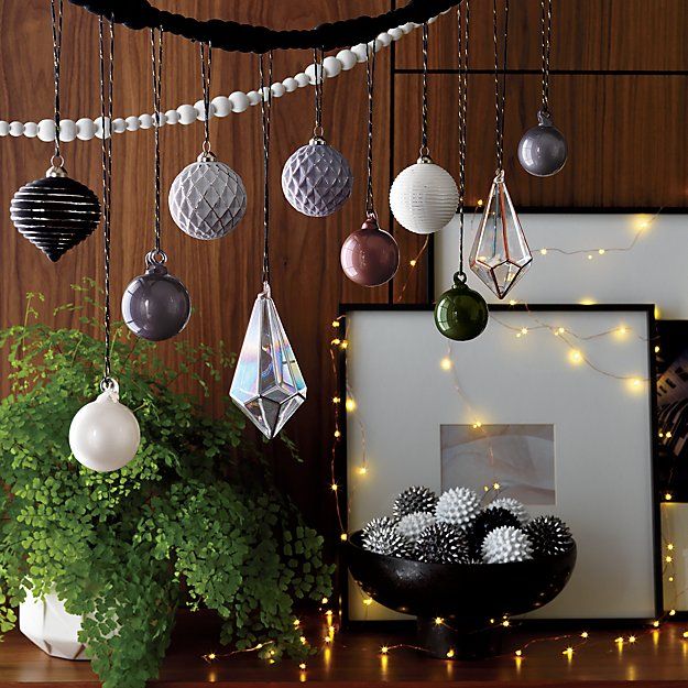 MATTE WHITE WOOD GARLAND thumbnail 6