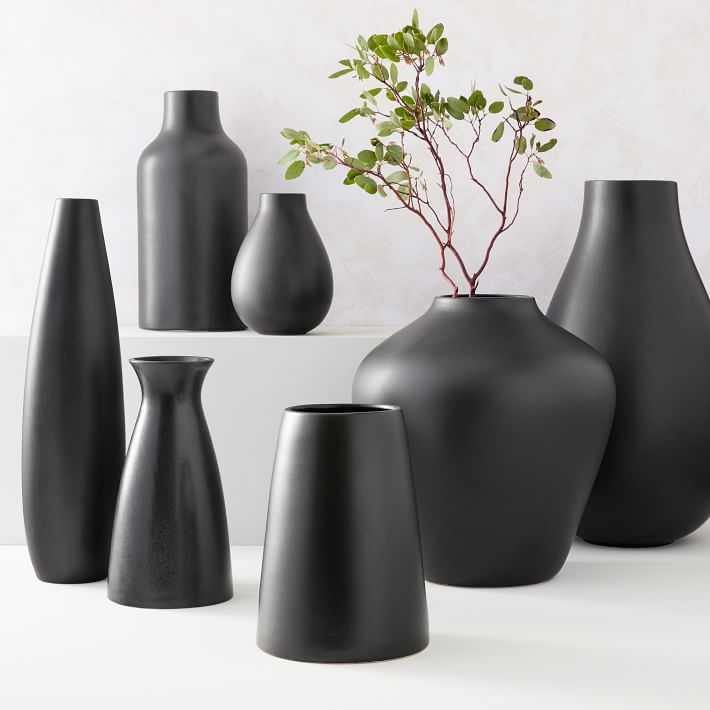 Pure Black Ceramic Vase thumbnail 4