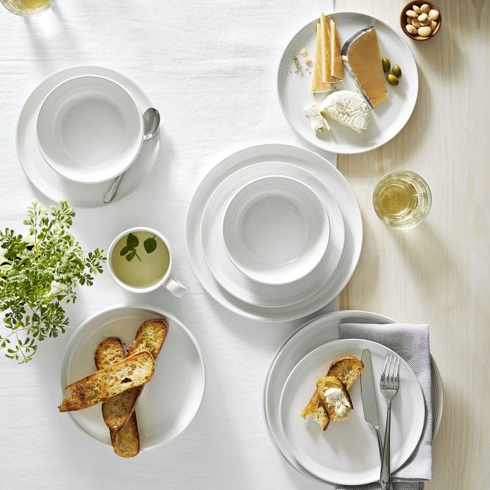 Le Creuset Coupe Dinner Plates, Set of 4 thumbnail 3