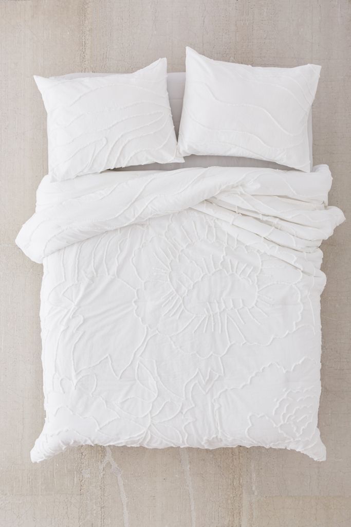 Margot Tufted Floral Comforter thumbnail 2
