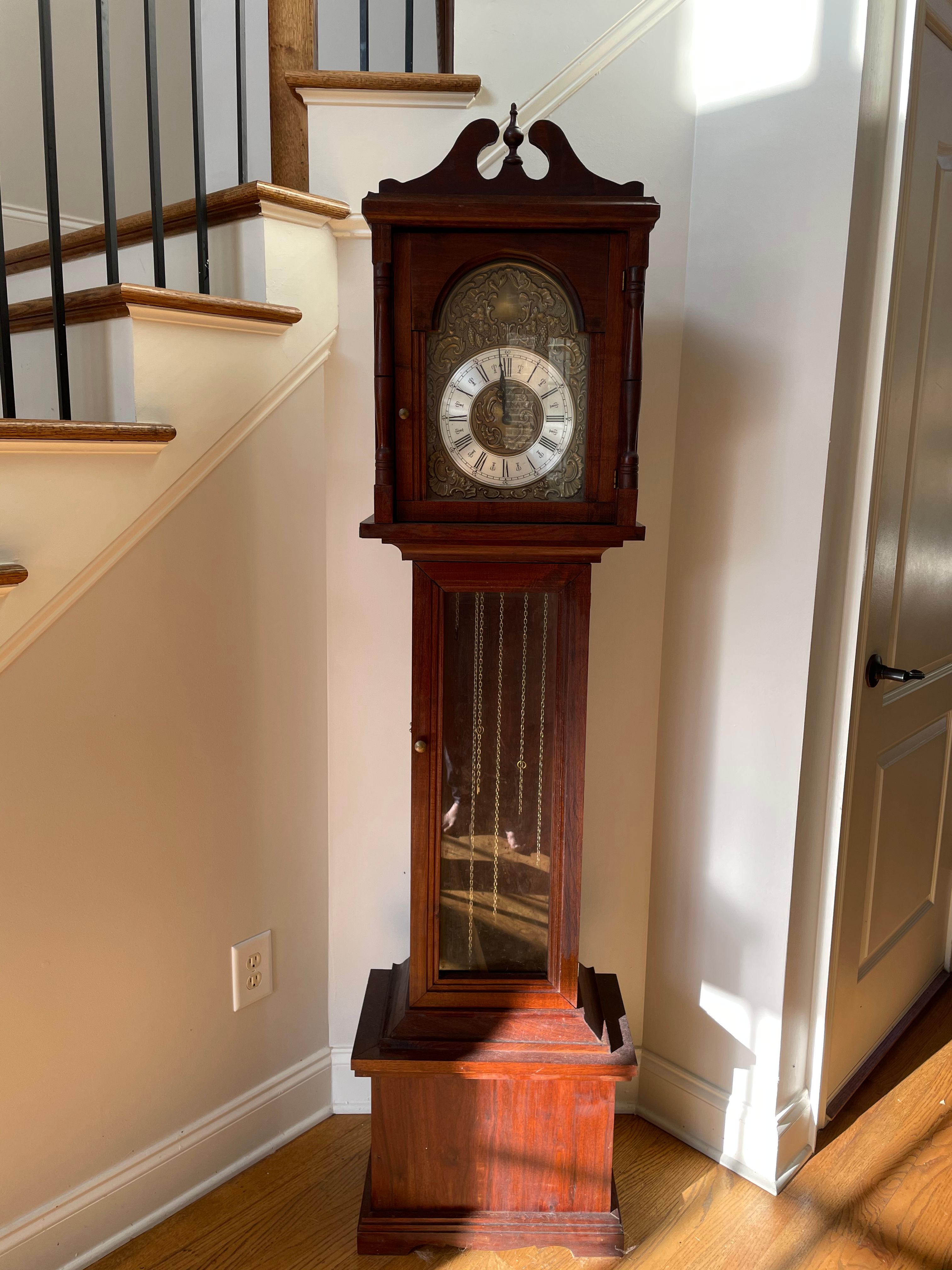 Grandfather clock thumbnail 2