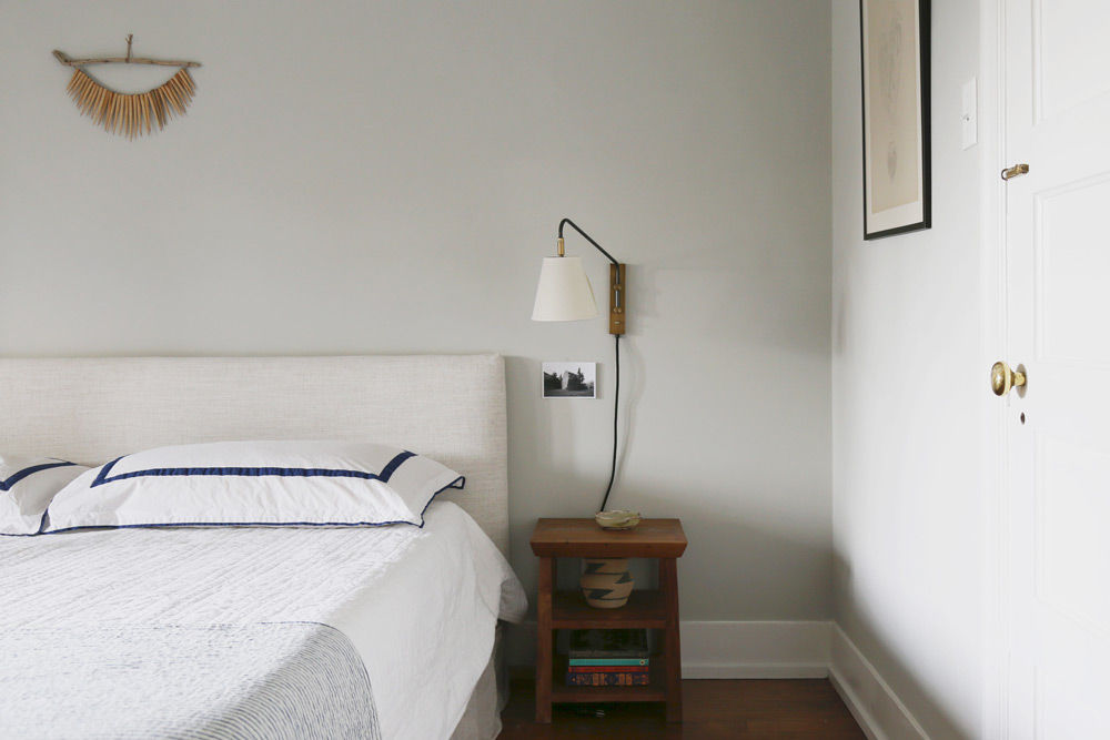 Flynn Single Wall Sconce thumbnail 3
