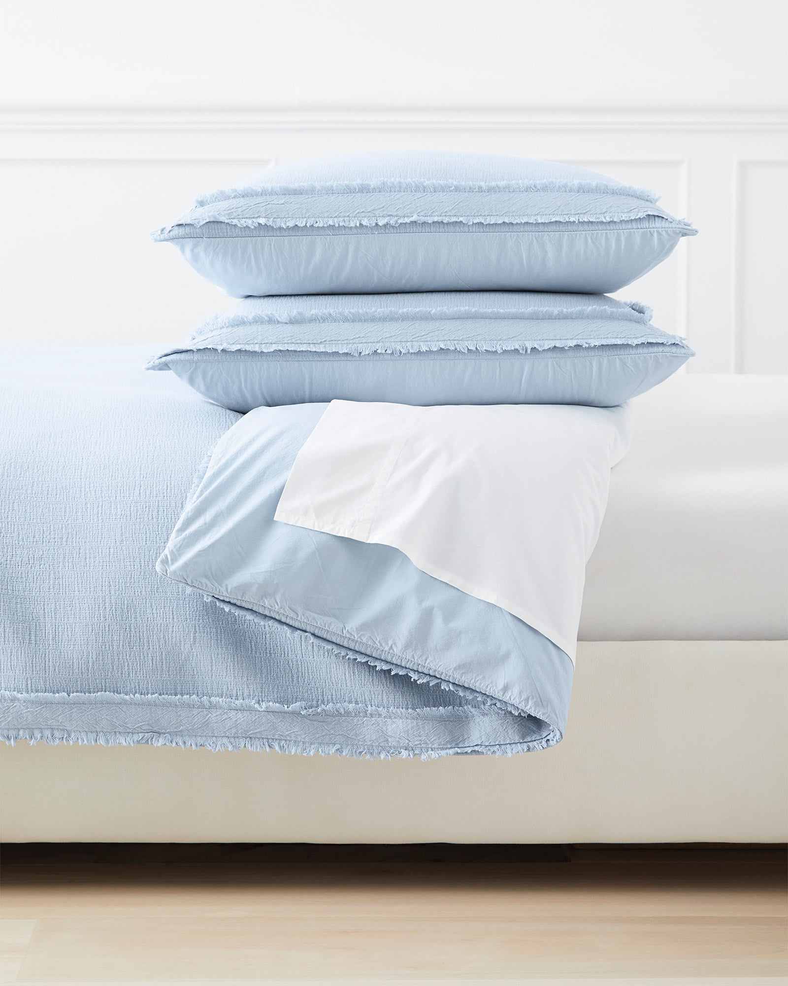 Mar Vista Matelassé Duvet Cover thumbnail 2