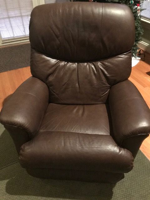Customer Product Recliner thumbnail 2
