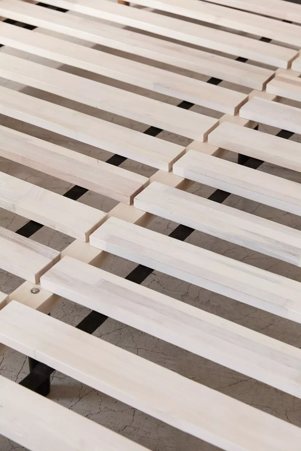 Riley Platform Bed-Full thumbnail 4