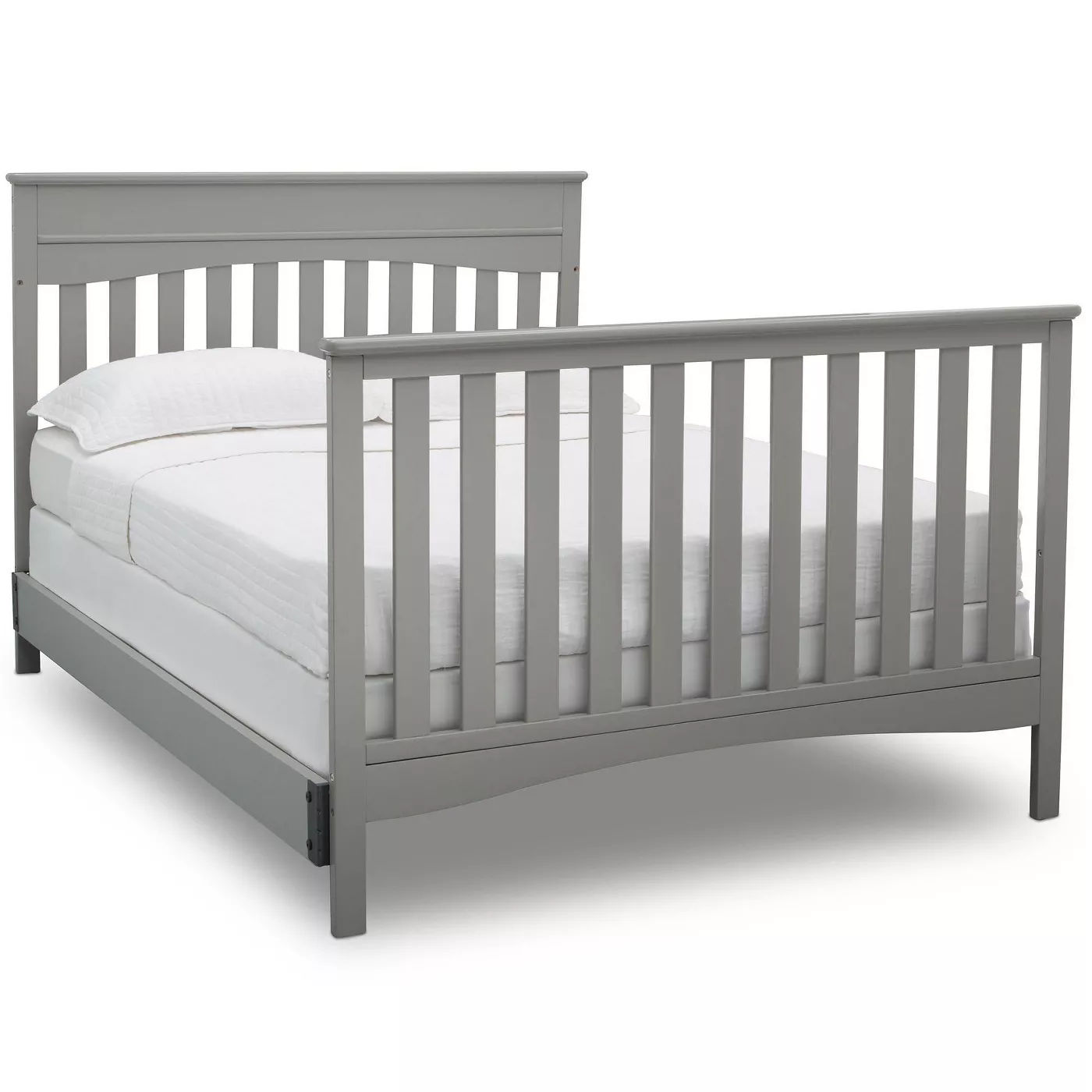 Delta Children Skylar 4-in-1 Convertible Crib thumbnail 2