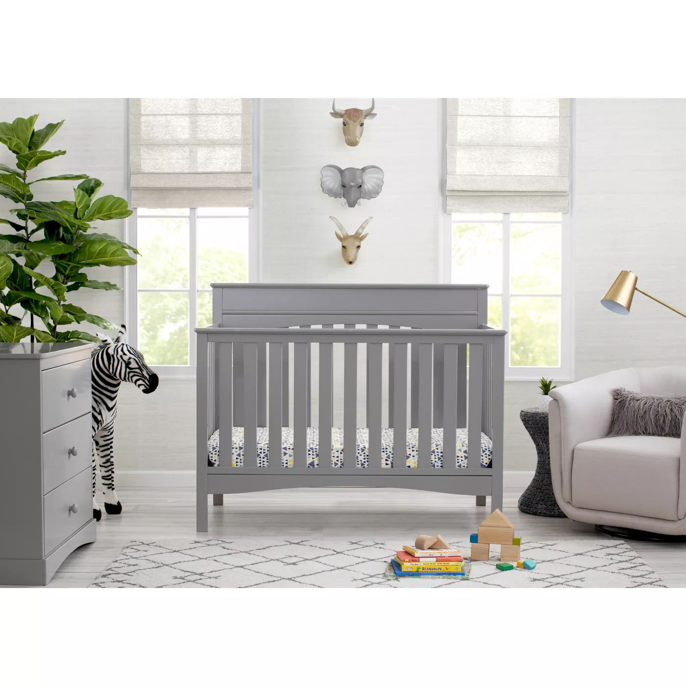 Delta Children Skylar 4-in-1 Convertible Crib thumbnail 7