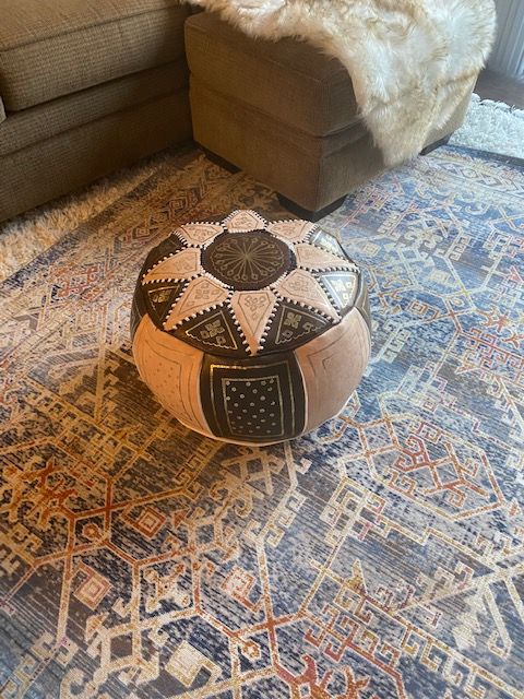 Customer_Leather Ottoman thumbnail 2