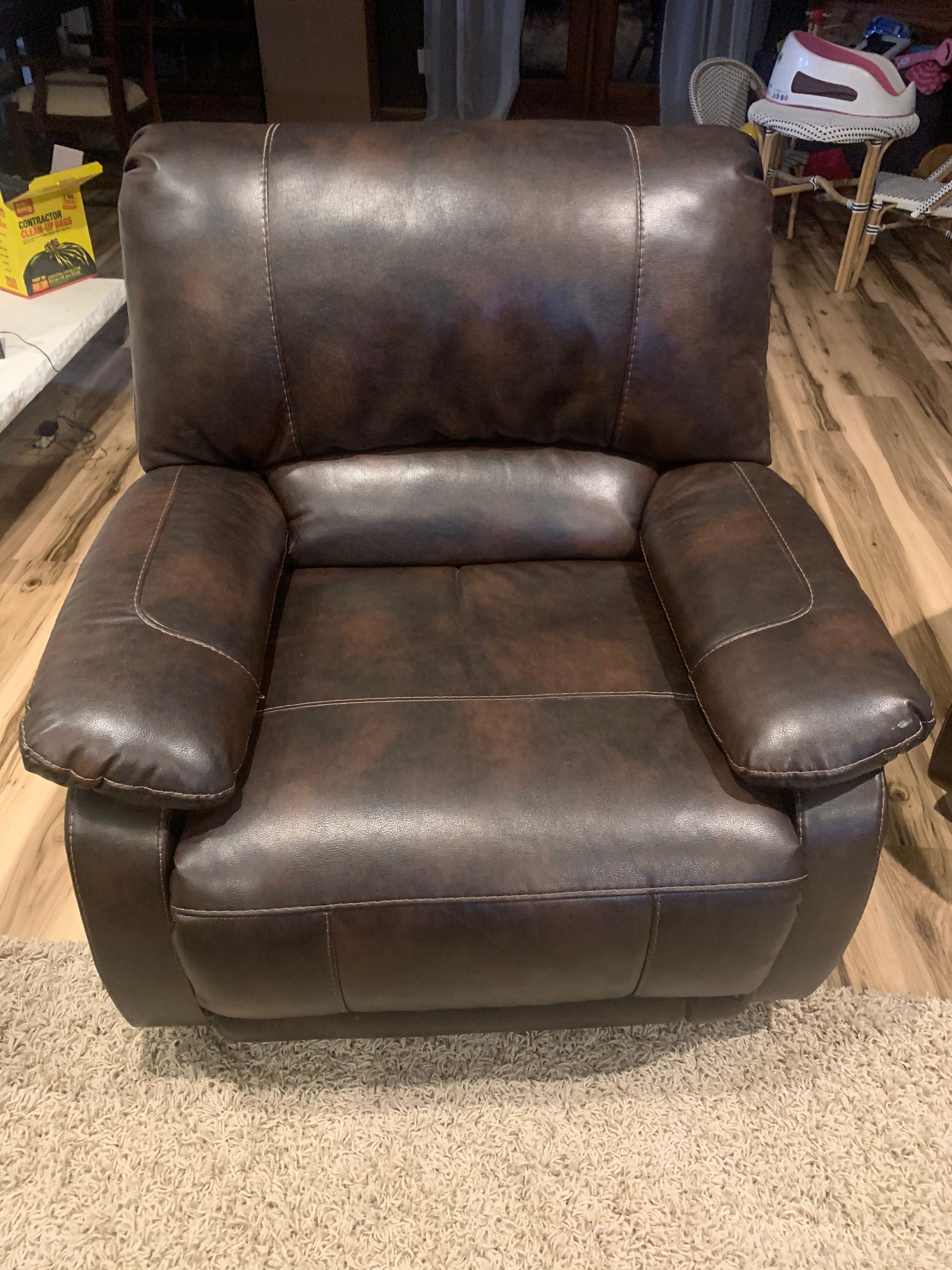 Customer Leather chairs thumbnail 2