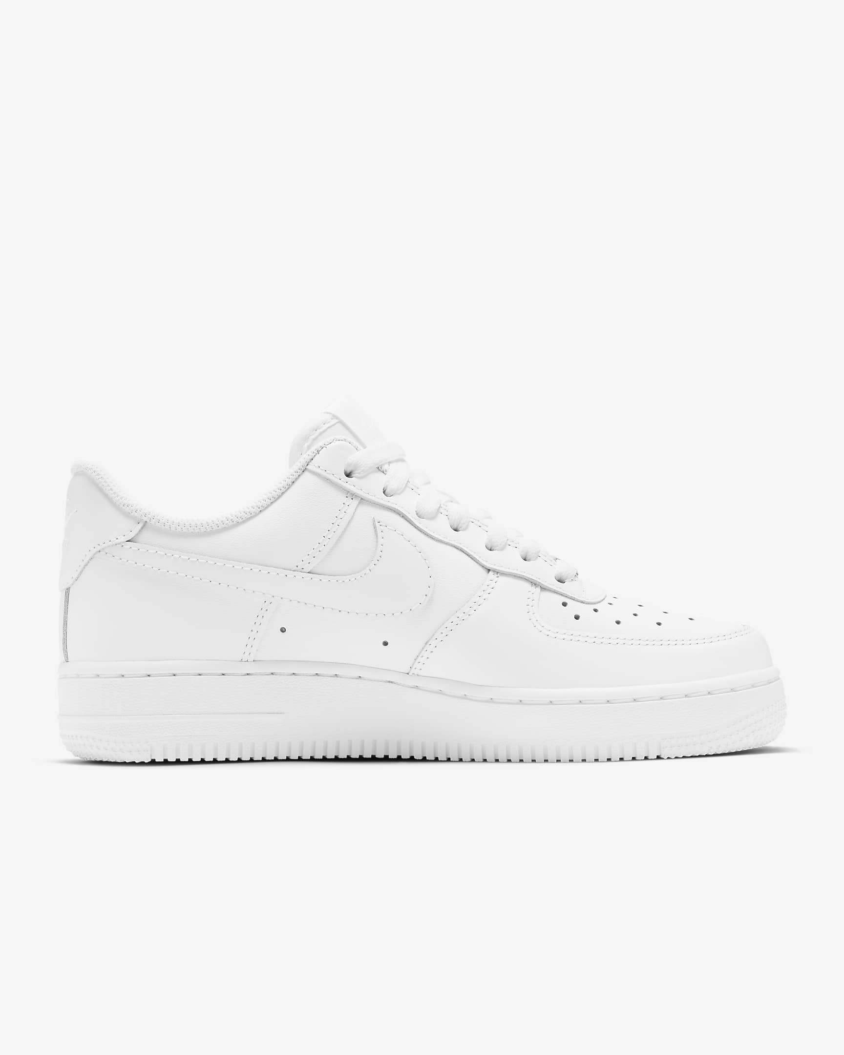 Nike Air Force Shoes thumbnail 2