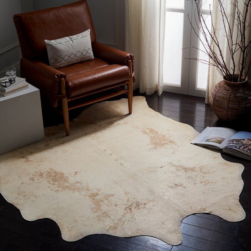Lilly Animal Print Handmade Cowhide Tan Area Rug-6'x6'7" thumbnail 5