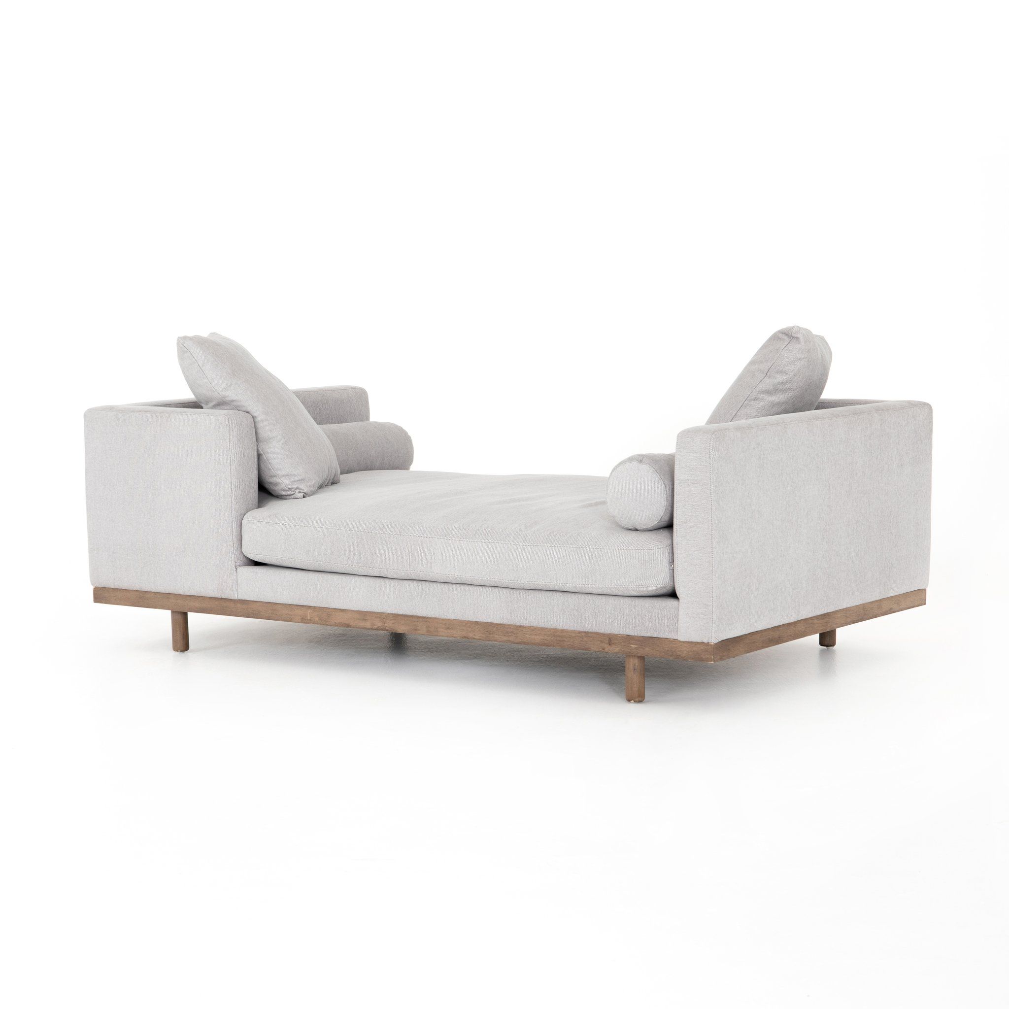 Brandie Chaise thumbnail 3