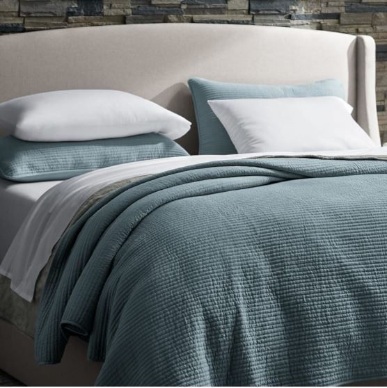 REFINED SIDEWING UPHOLSTERED BED thumbnail 4