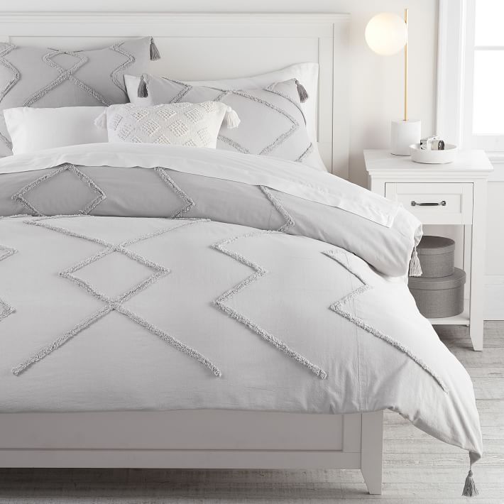 Ashlyn Tufted Organic Duvet Cover Queen thumbnail 4
