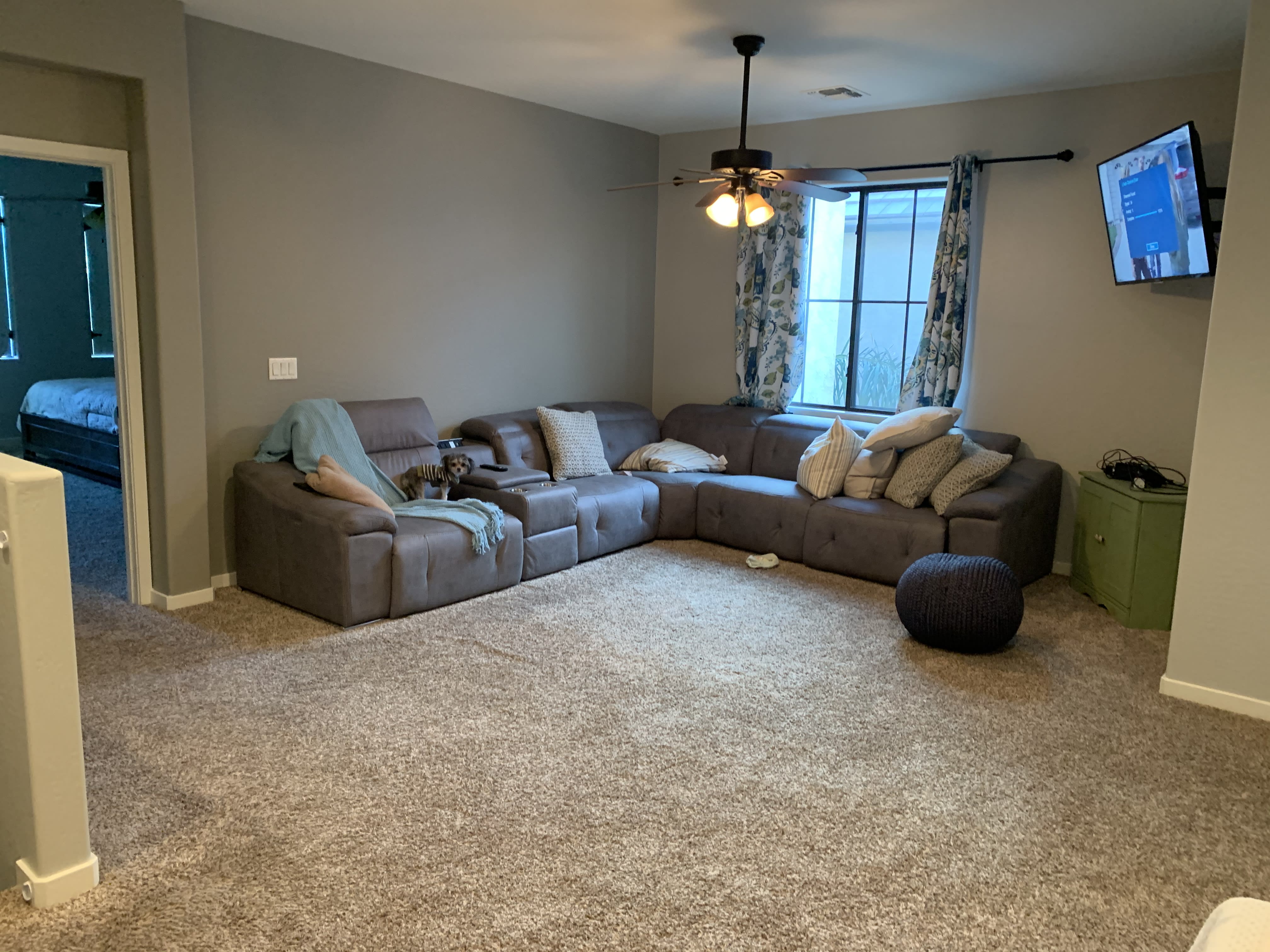 Customer Sectional Couch thumbnail 2