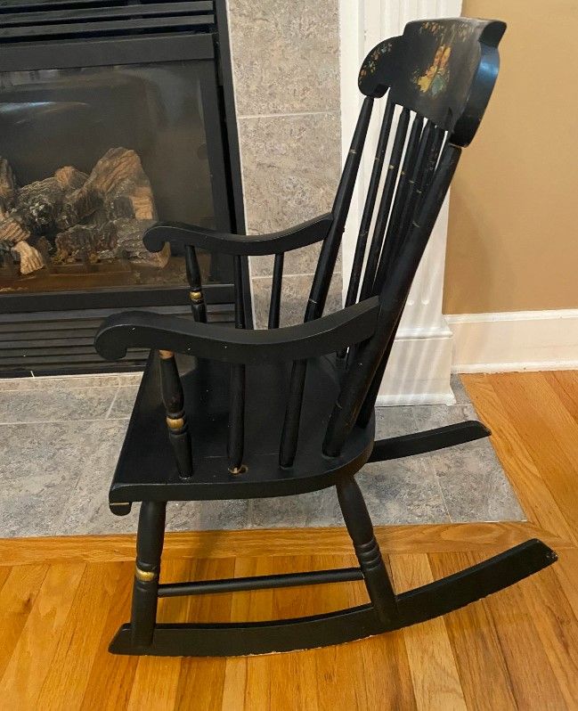 Kids Rocking chair customer thumbnail 2