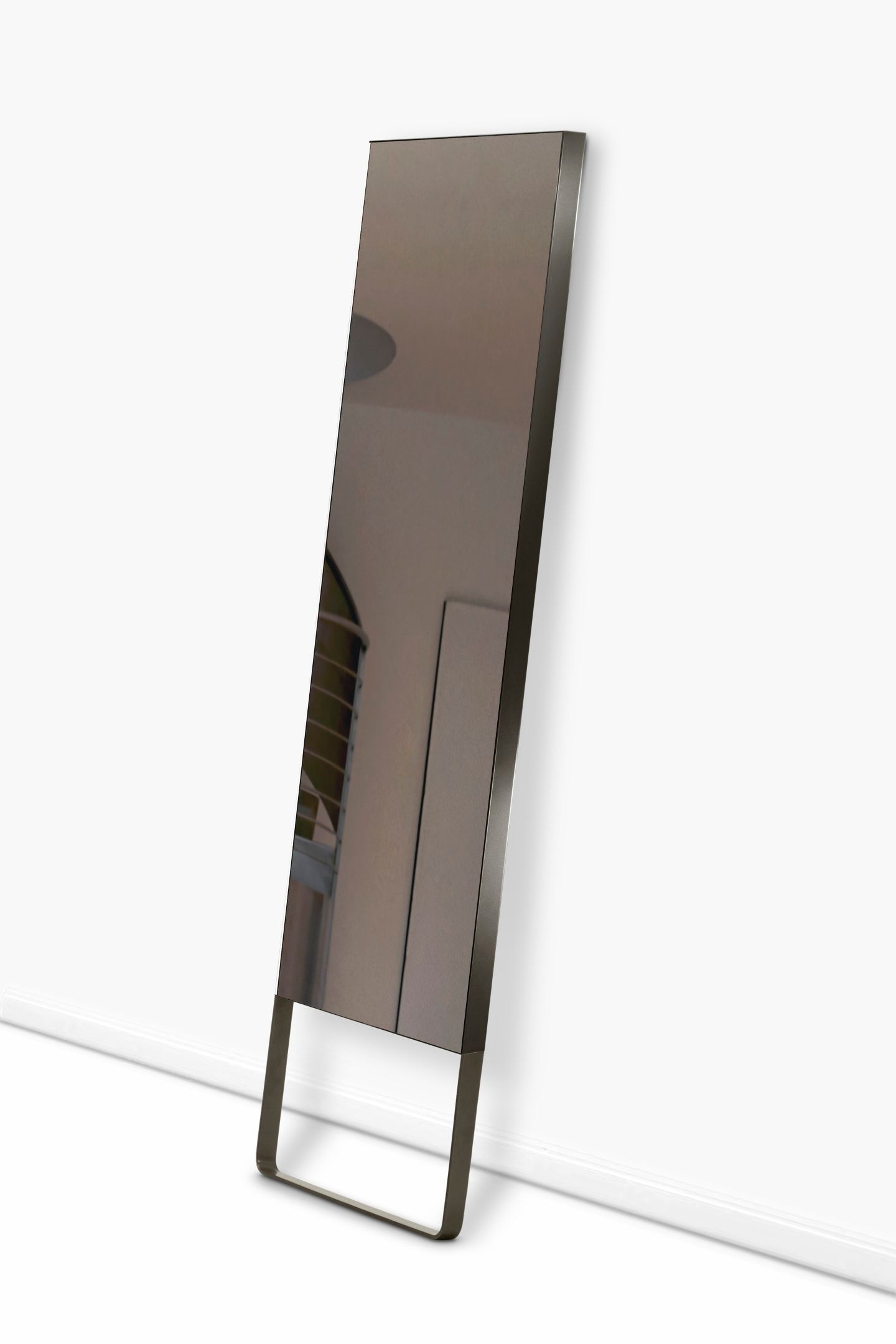 Customer mirror thumbnail 5