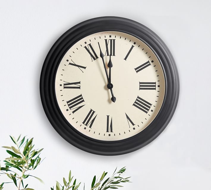 Caroline Oversized Wall Clocks thumbnail 2