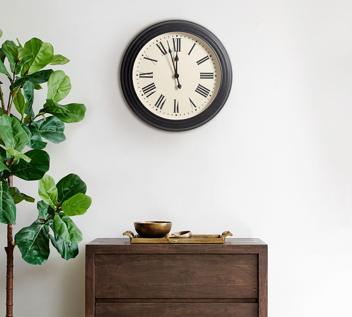 Caroline Oversized Wall Clocks thumbnail 3