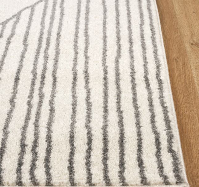 Siriat Area Rug-6'x9' thumbnail 2