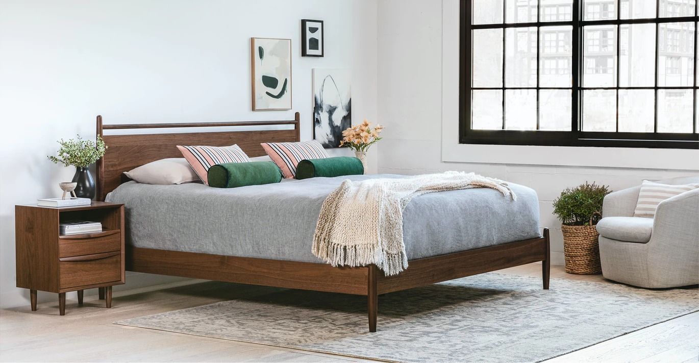 Lenia Panel Walnut Bed-King thumbnail 2