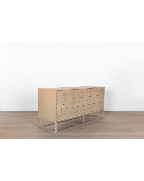 Huxton Dresser thumbnail 2