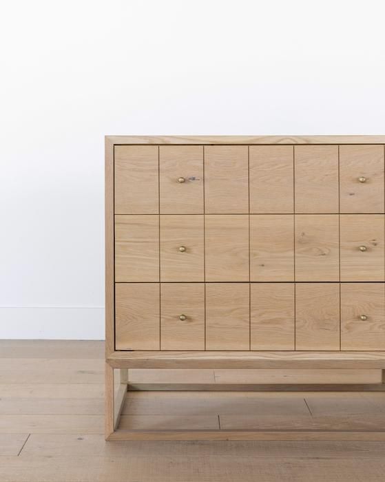Huxton Dresser thumbnail 3