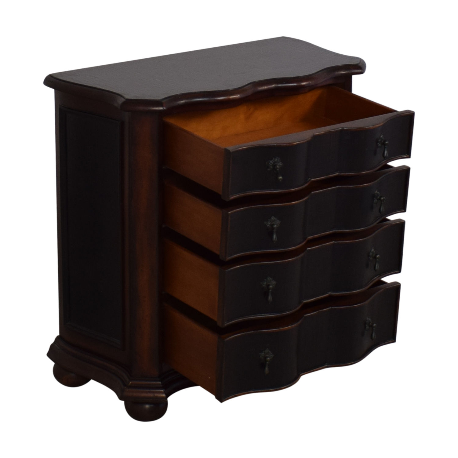 Ethan Allen Lucca Serpentine Chest thumbnail 3