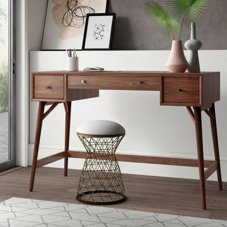 Norberg Desk thumbnail 2