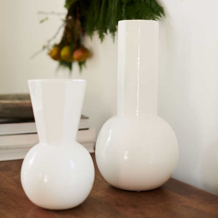 White Porcelain Urn Vases thumbnail 2