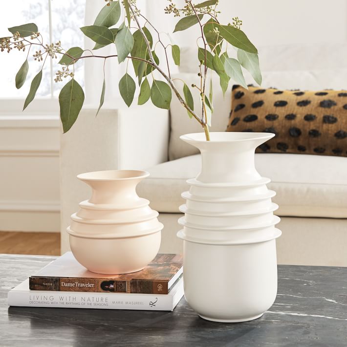 Porcelain Fin Vases thumbnail 2