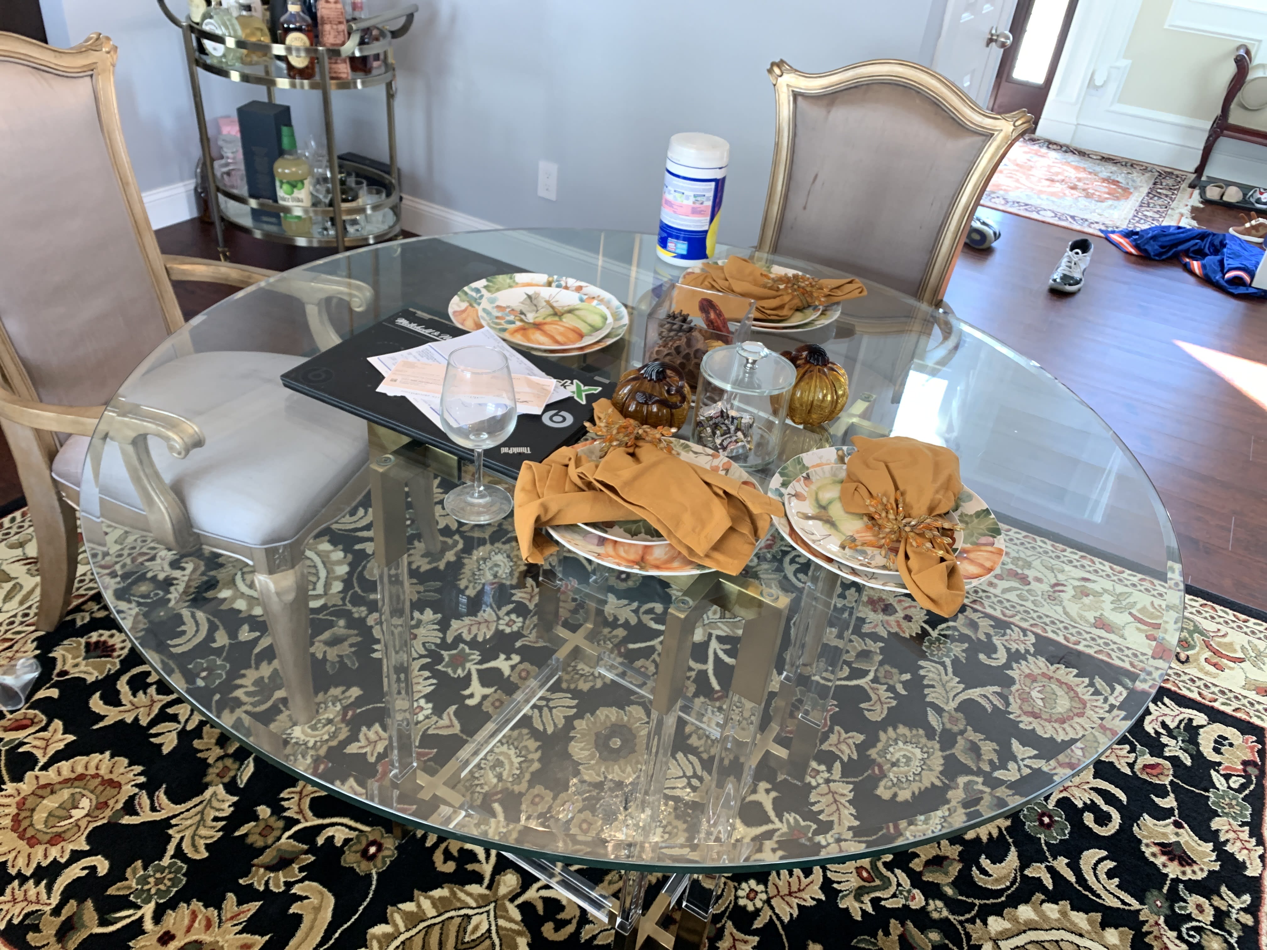 Customer_Dining table thumbnail 3
