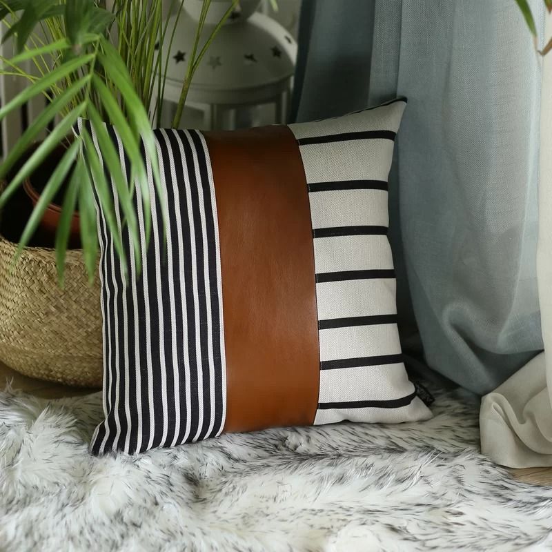 Leer Decorative Geometric Pillow Cover thumbnail 2
