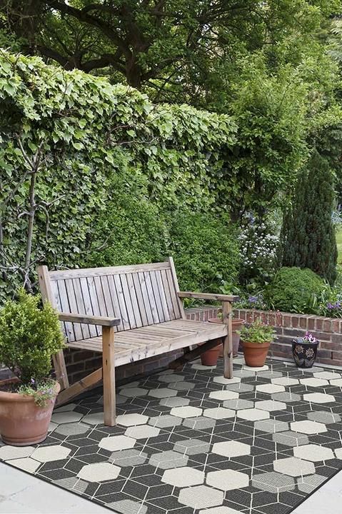 Outdoor Honeycomb Black Rug-5'x7' thumbnail 2