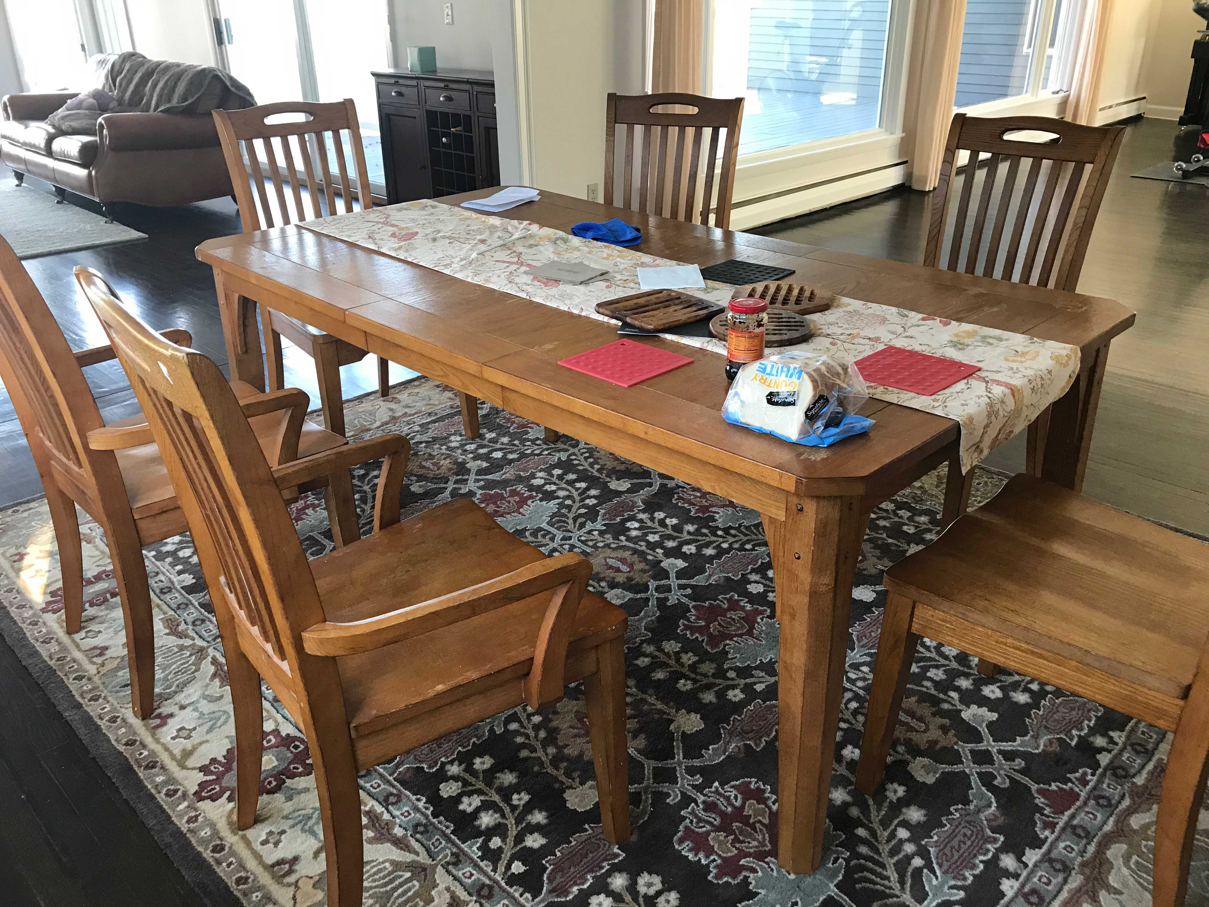 Customer Dinning table thumbnail 5