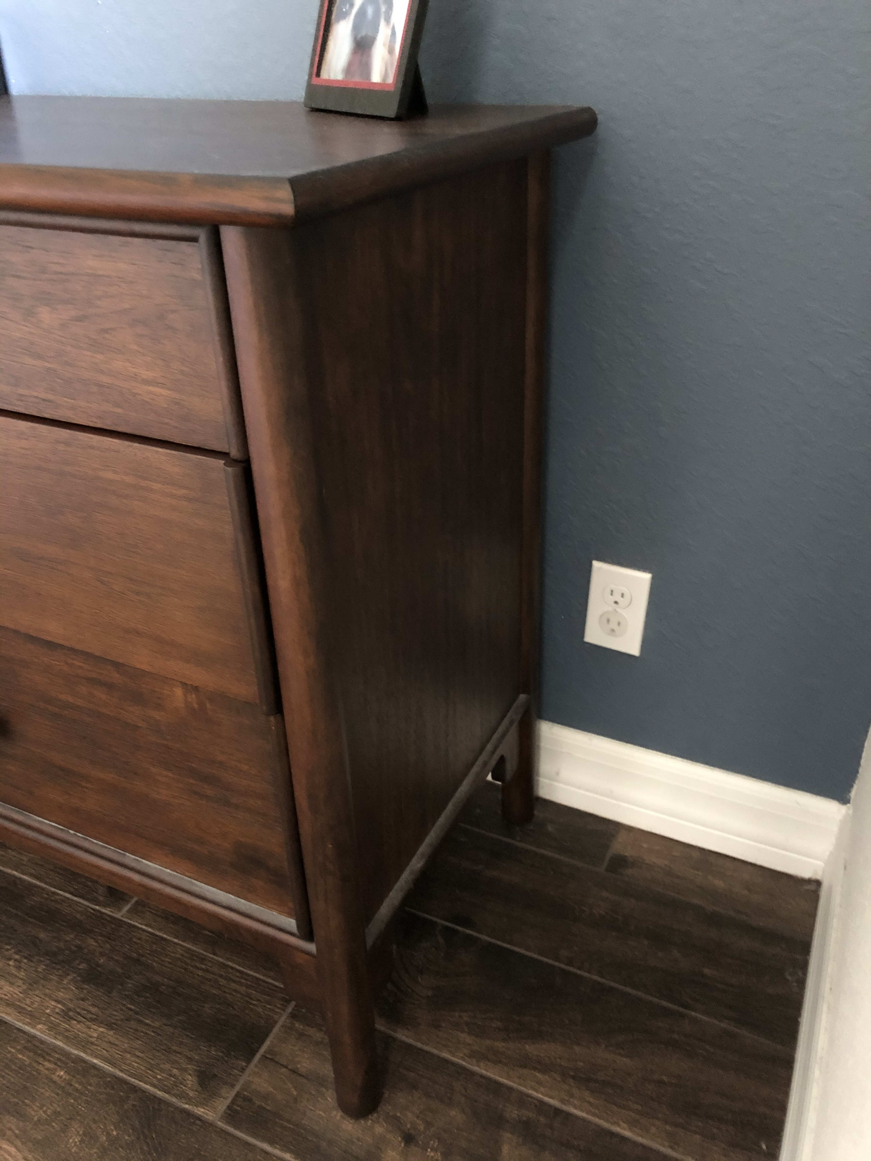 Customer Dresser thumbnail 2