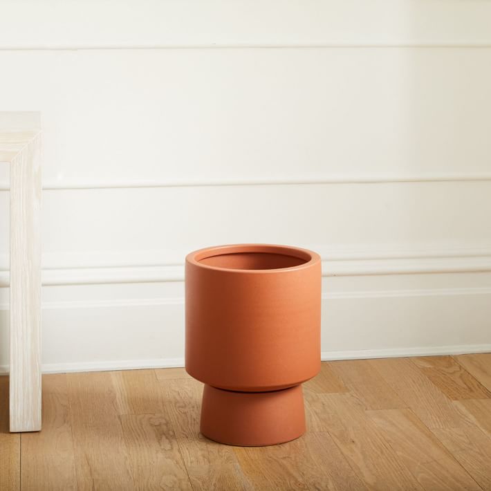 Bishop Indoor Outdoor Pedestal Planters thumbnail 2