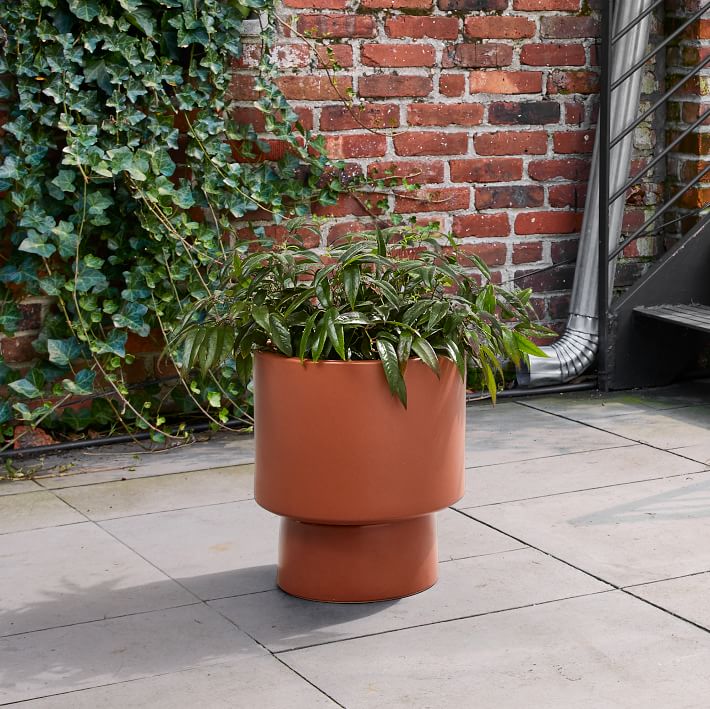 Bishop Indoor Outdoor Pedestal Planters thumbnail 4