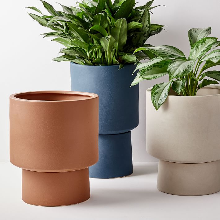 Bishop Indoor Outdoor Pedestal Planters  thumbnail 2