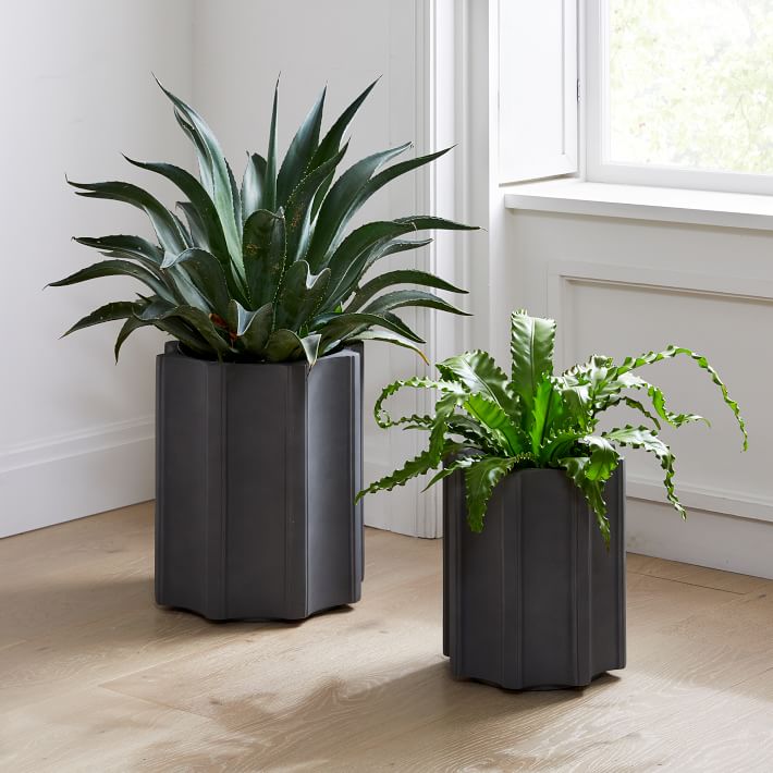 Column Indoor Outdoor Planters thumbnail 3
