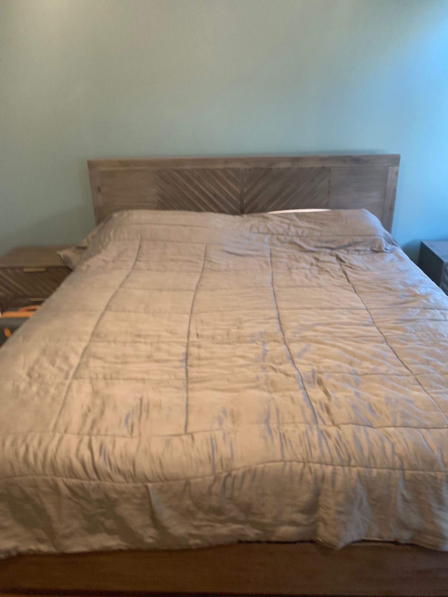 Customer Bed thumbnail 4
