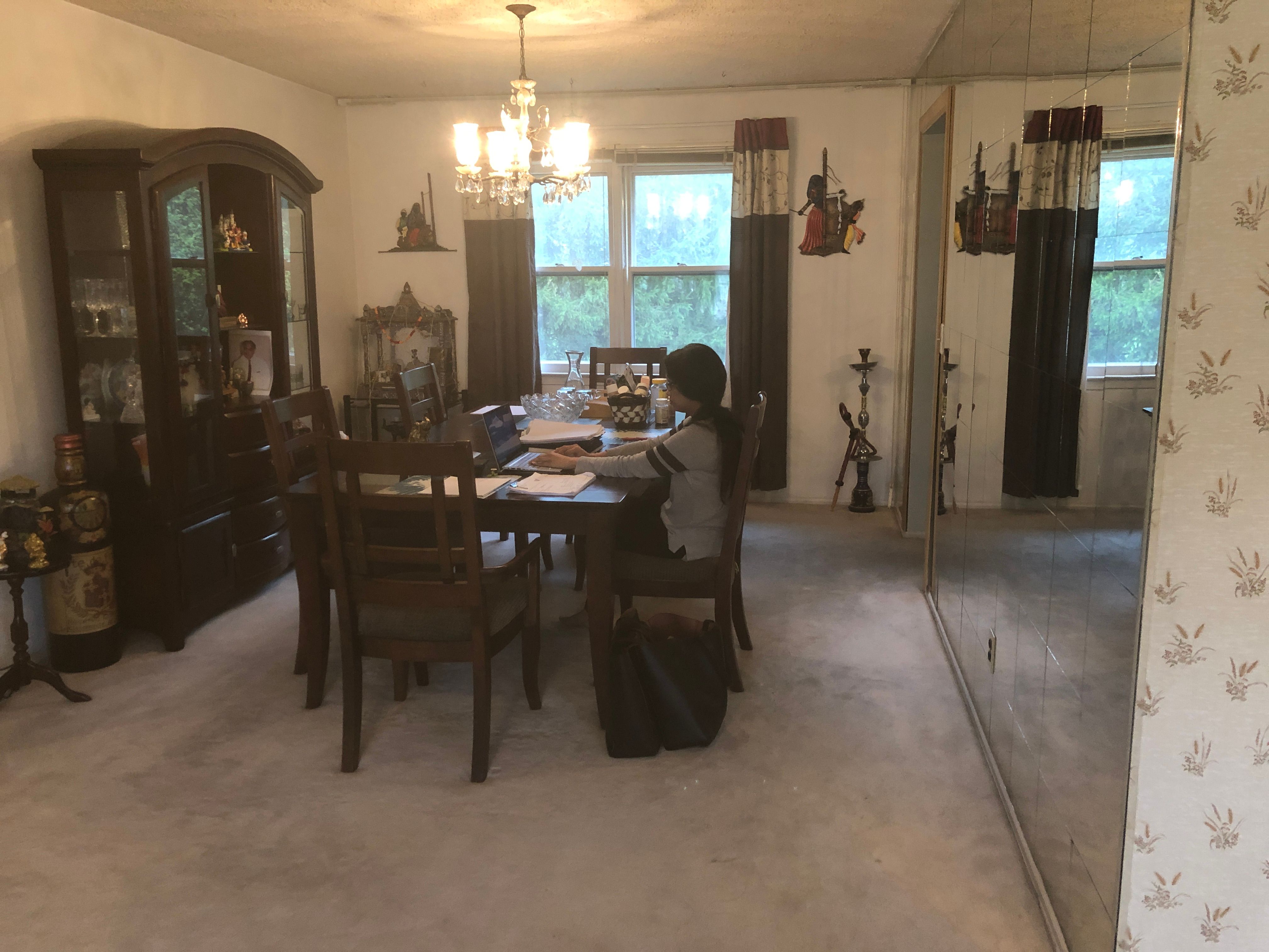 Customer Dining table thumbnail 4