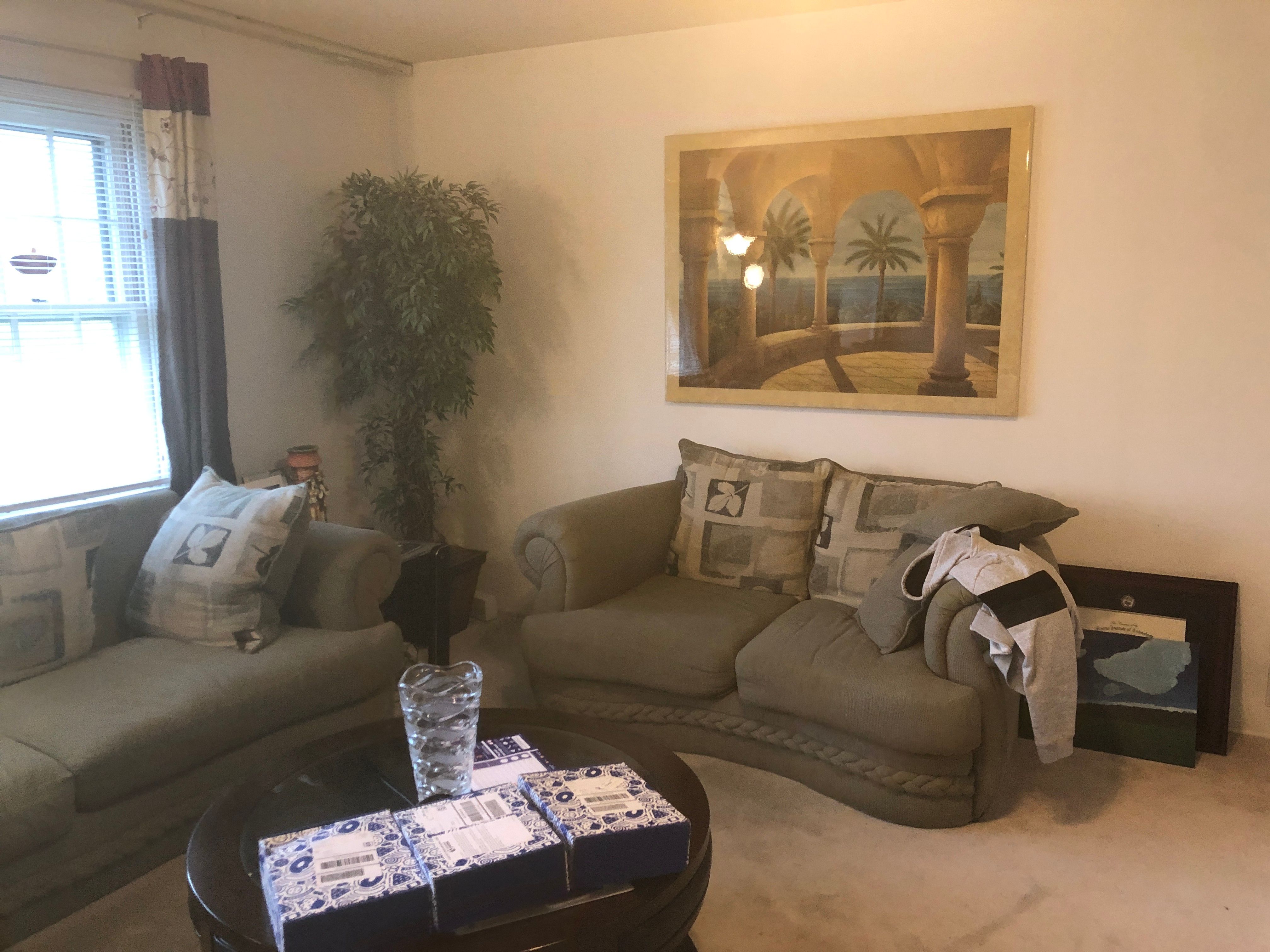 Customer Sofa thumbnail 3