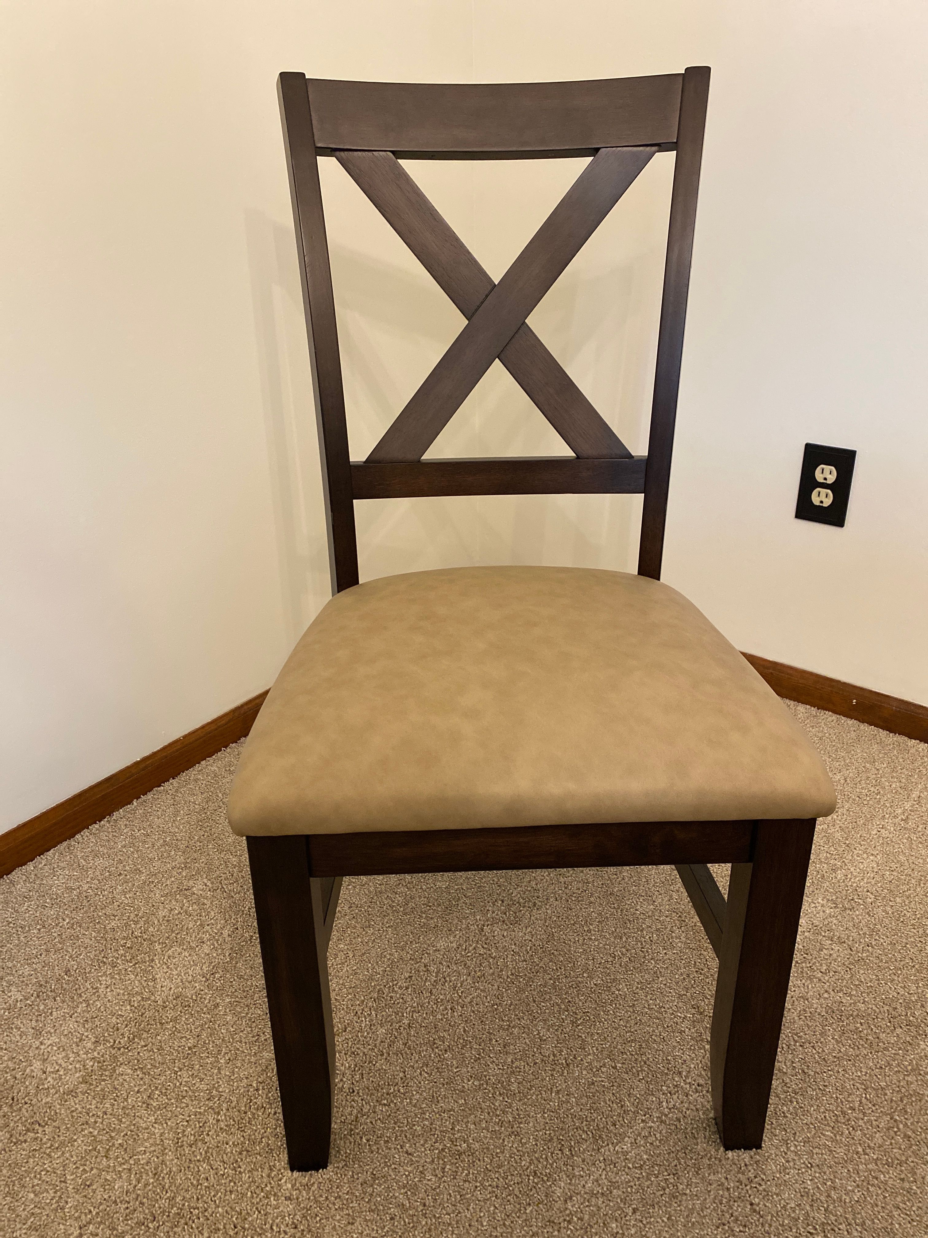 Customer Chair_1 thumbnail 4