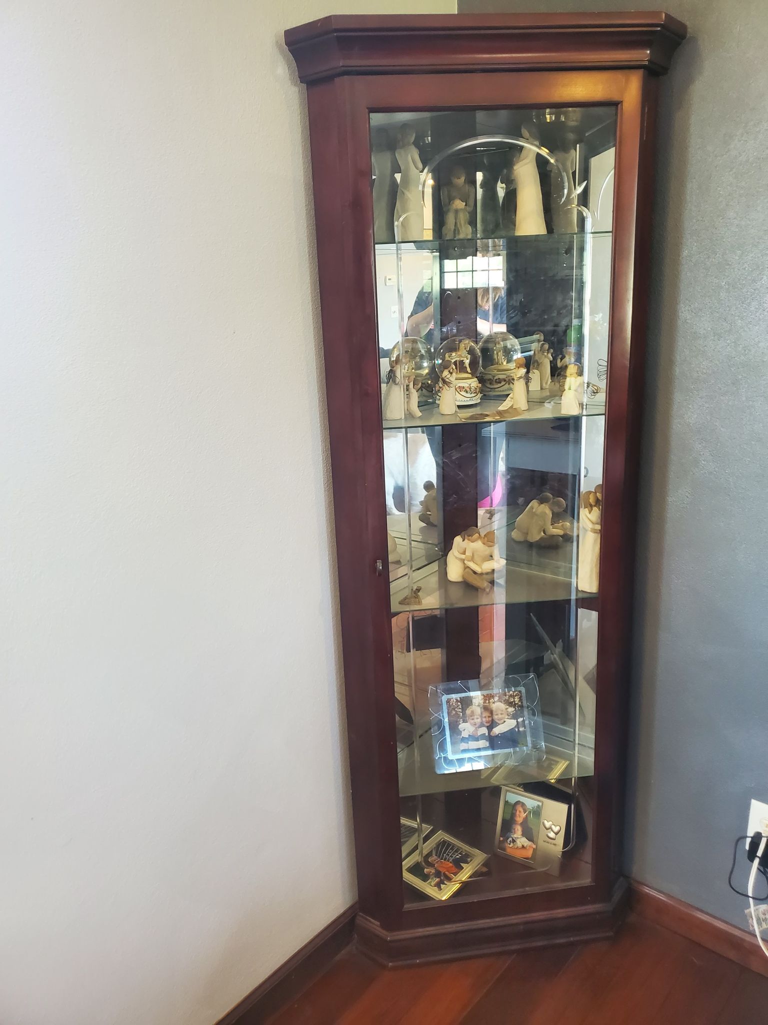 Customer Product Curio Cabinet thumbnail 2