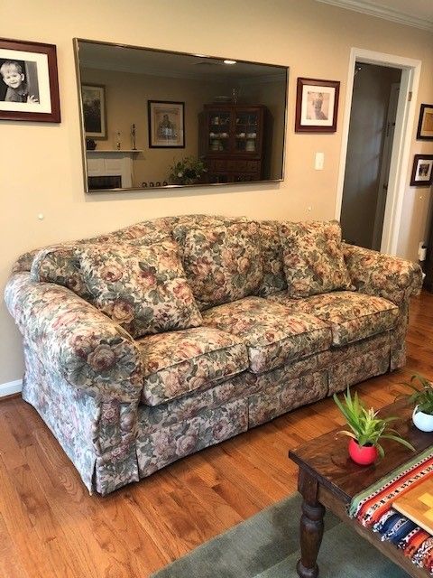 Customer_Couch 88 thumbnail 4