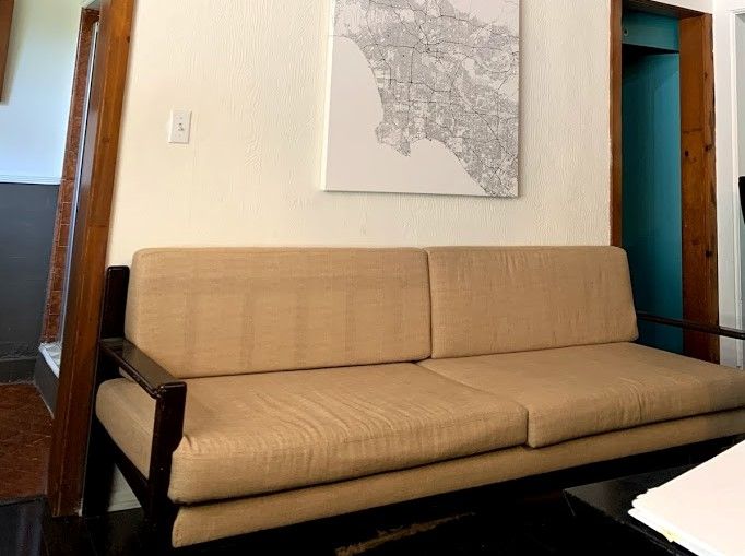 Customer Sofa thumbnail 4