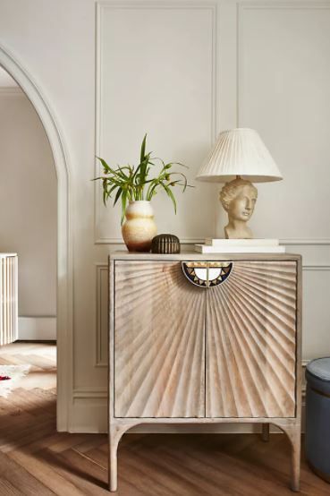 Grecian Bust Table Lamp thumbnail 6